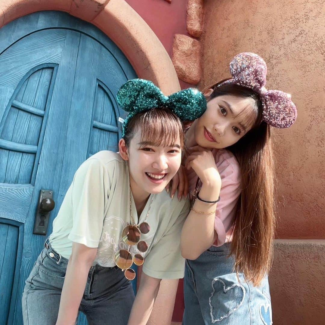 圭叶（KEYKA）のインスタグラム：「最近🐭🏰 誕生日にれみさんが一緒にディズニー行ってくれた🩶 何でも知ってるれみさんについていくディズニーは安心です」