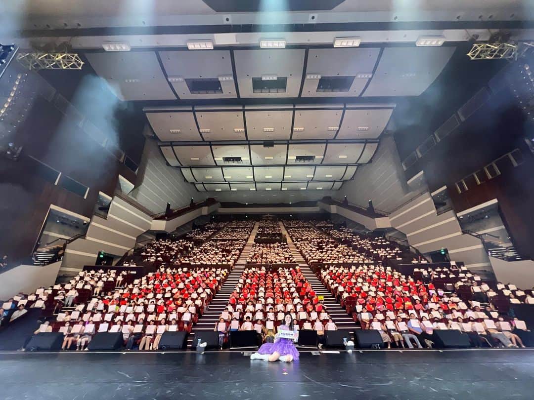 エイリーのインスタグラム：「대만 팬분들~~! 함성도 떼창도 정말 최고였어요!! 잊지 않을게요! 우리 꼭 다시 만나요💜 Thank you Taiwan💕」