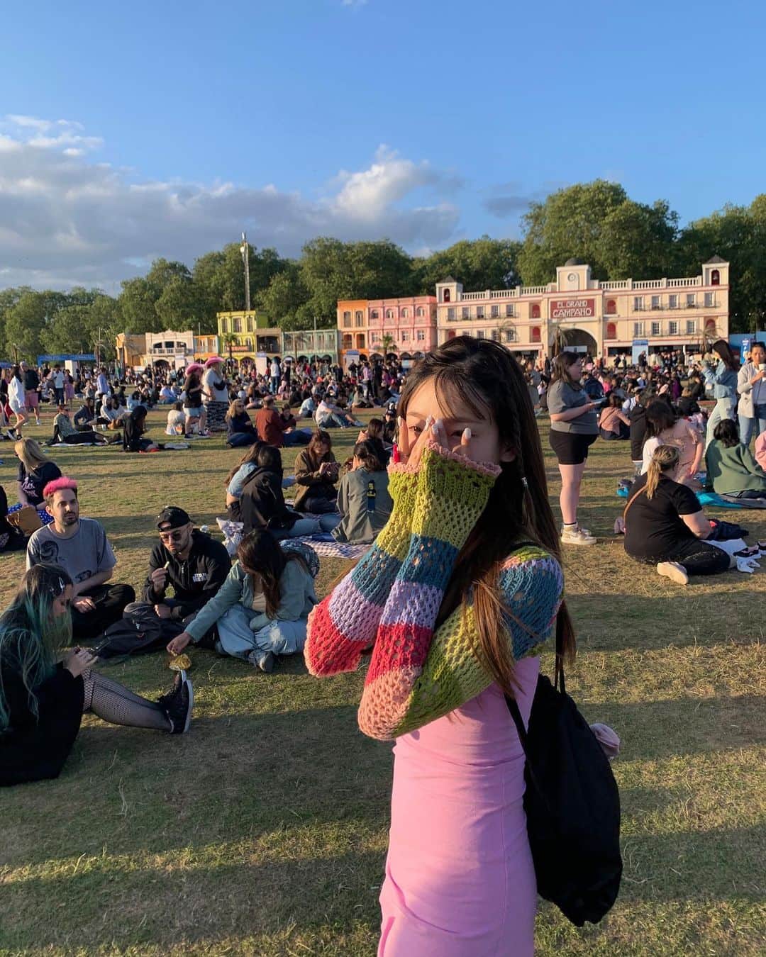 のインスタグラム：「히히 나 페스티벌 많이 좋아하네 ..♥」