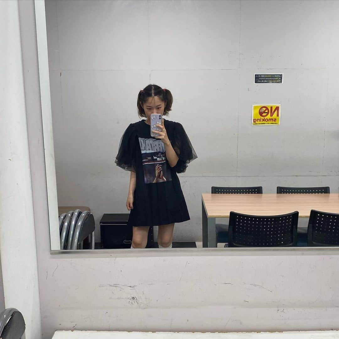 林青空さんのインスタグラム写真 - (林青空Instagram)「ぱおんリリパの衣装🤖 ふわ袖  キワンダハイソックス履いてる」7月4日 7時41分 - aozora65