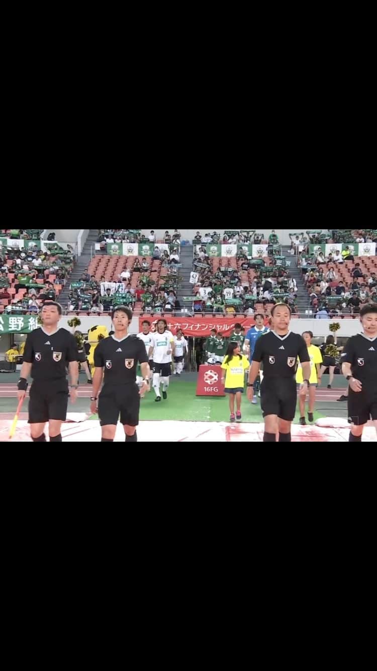 いわてグルージャ盛岡のインスタグラム：「【明治安田生命Ｊ３リーグ第16節】 🎞️ハイライト  🆚#FC岐阜 🗓7月2日 🕒19:00キックオフ 🏟 岐阜メモリアルセンター長良川競技場  どうぞご覧ください📹  #Jリーグ #いわてグルージャ盛岡 #GRULLA #一岩 #J3優勝 #J2昇鶴 #開闢」