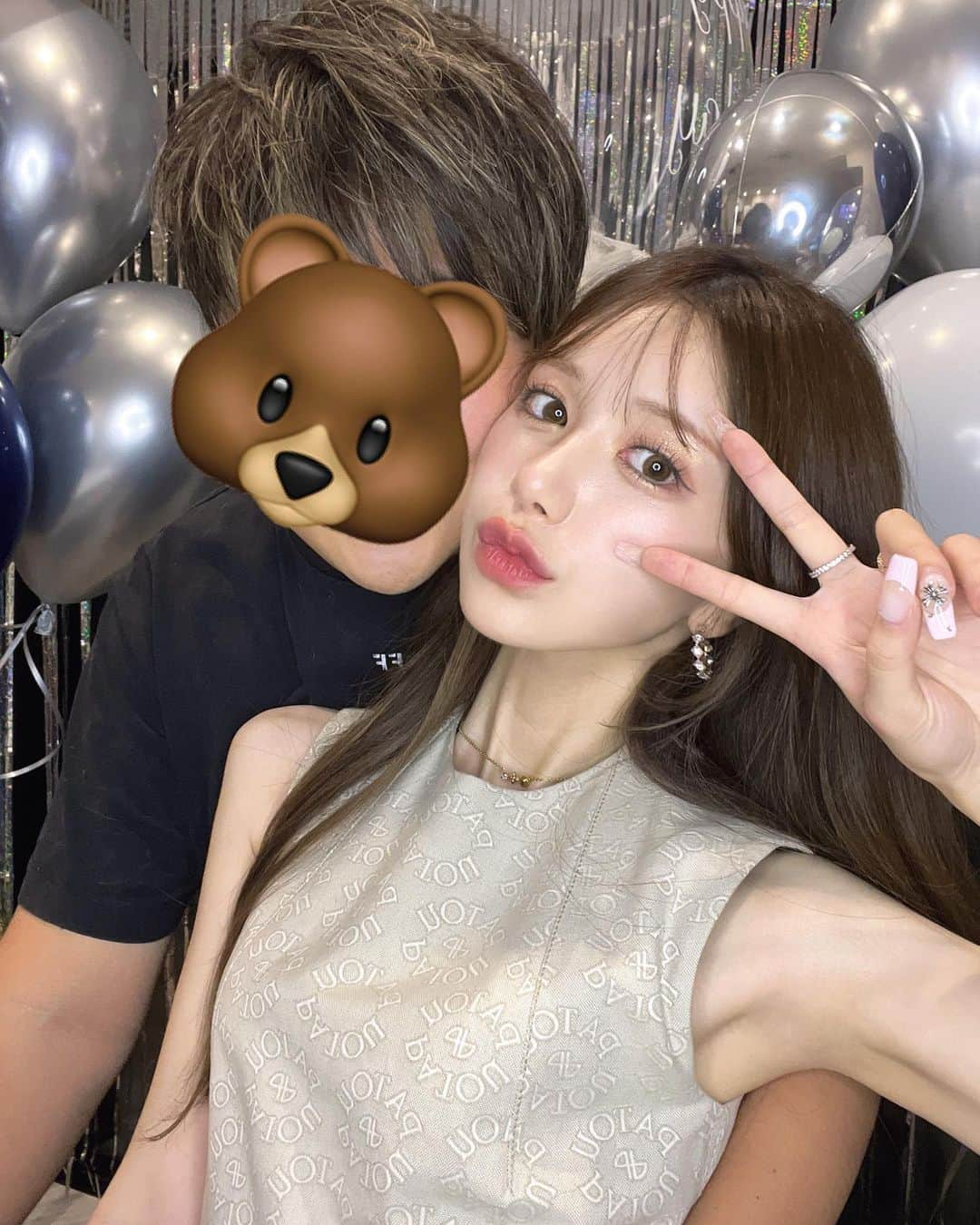 SHIZUさんのインスタグラム写真 - (SHIZUInstagram)「26さいおめっとさん🐻 今年はちょーーーっと痩せて健康的になろうね😂  わんにゃんこたちと仲良くまったり穏やかに健やかに過ごせるのが1番！ そのためにお互い仕事も頑張ろうね💪」7月4日 9時12分 - sh_11_zu