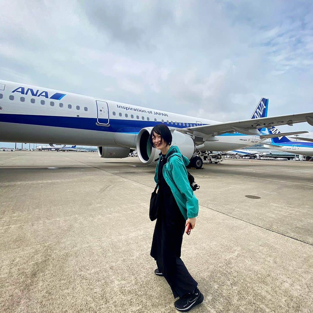 畑亜貴のインスタグラム：「鳥取、岡山でロケハン！  我们在鸟取和冈山进行了外景拍摄。  우리는 돗토리와 오카야마에서 로케한을 했다.  We did location scouting in Tottori and Okayama.  Hicimos localizaciones en Tottori y Okayama.  #akhtravelogue #akhtshooting」