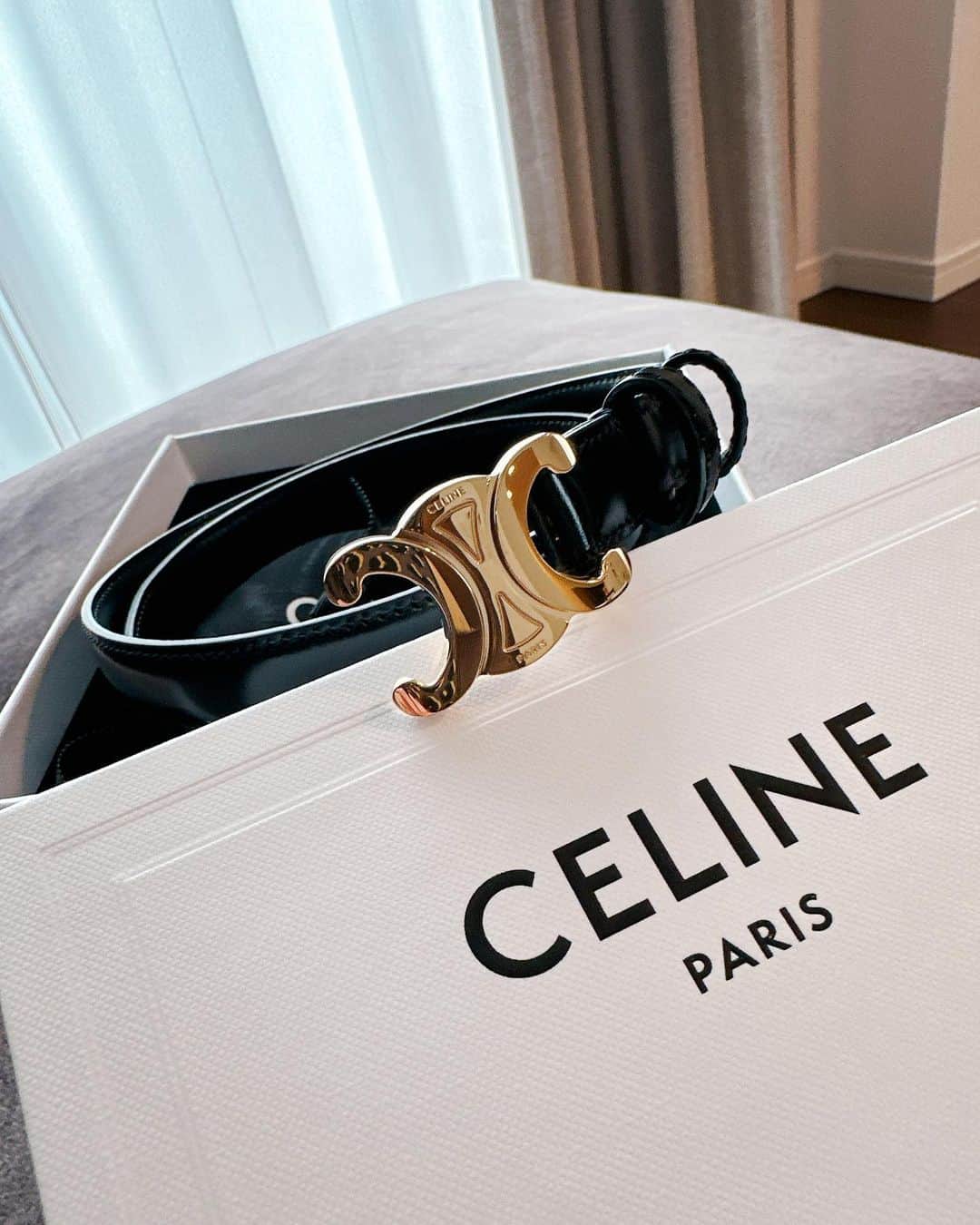 秋山希望のインスタグラム：「. ✴︎CELINE✴︎ トリオンフベルト  #お洒落 #可愛い #celine #ベルト」