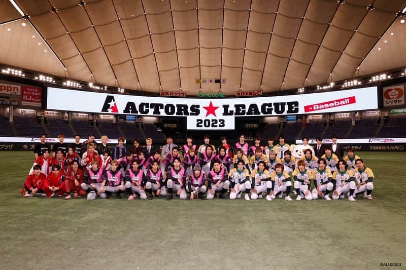 田村心のインスタグラム：「_ 『ACTORS☆LEAGUE in Baseball 2023』 ご来場、ご視聴ありがとうございました。 ⁡ 野球未経験チームとして 東京ドームに立たせていただき 楽しく、熱い1日を過ごしました。 ⁡ エキシビジョンマッチは チーム一つになって戦って 皆が本番で想像以上の力を発揮できたからこそ 負けてしまって悔しく思えたし ⁡ 2チームのガチ試合を 応援する事になってからは 本気でぶつかり合う姿に 何度も胸が熱くなりました。 ⁡ 熱くなりすぎて 応援で声枯れました。 ⁡ エキシビジョンマッチ内の 遠投キャッチを評価していただき 優雅なプレーをした人に贈られる エレガンス賞までいただいて 最高の1日でした。 ⁡ 1日経っても興奮冷めません。 ⁡ 関わってくださった方 応援してくれた方 全ての方に感謝です！！ ⁡ ありがとうございました！！！」