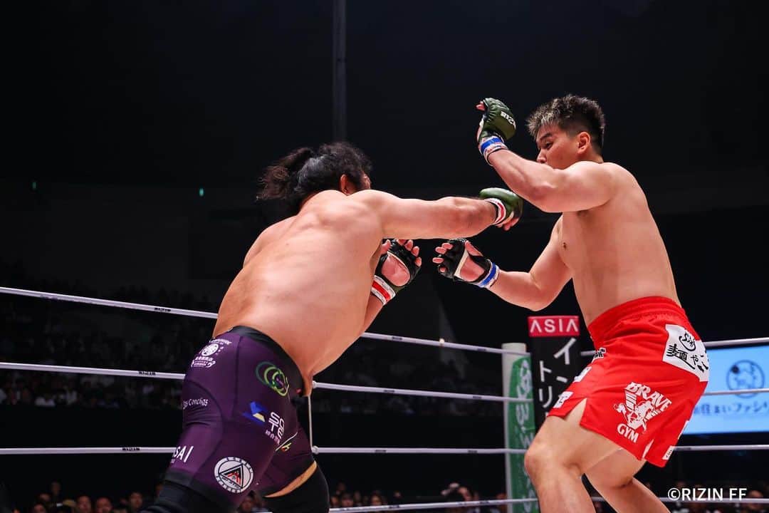 RIZIN FF OFFICIALさんのインスタグラム写真 - (RIZIN FF OFFICIALInstagram)「#RIZIN43 《Match.11》 "Kyokushin prevails." ------------ Mikio Ueda defeats Hideki "Shrek" Sekine by TKO(Stand kick) 0:22 of 1 Round.  #RIZIN #MMA #上田幹雄　#mikioueda #関根シュレック秀樹 #hidekishreksekine」7月4日 12時38分 - rizin_pr