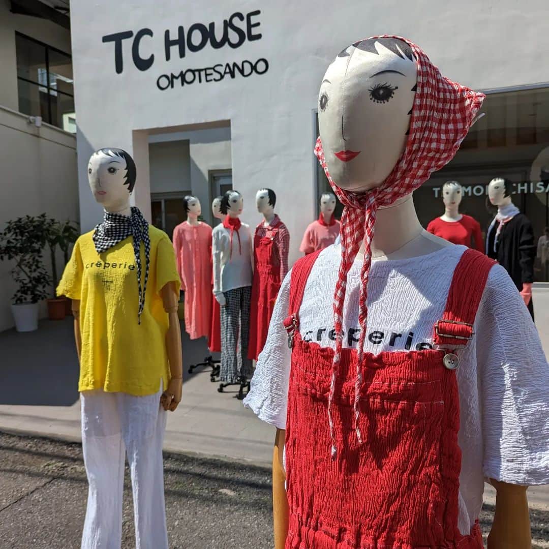 のインスタグラム：「【広島三越  クレプリ POP UP SHOP 開催のお知らせのお知らせ】  みなさん、こんにちは！ 暑い日が続いていますがお変わりないですか？  4月の新宿伊勢丹でのイベントに続き、7月12日から広島三越にてクレプリのイベントを行います。  コットン100％で作られたクレプリは、暑い季節にぴったりのアイテムです！ カラフルな色使いのアイテムを揃えておりますので、ぜひこの機会にお立ち寄りください！  みなさまのお越しをお待ちしております！  会期　7月12日(水)～18日(火) 会場　広島三越 1階ステージ 　　   広島県広島市中区胡町5-1 営業時間　10:30～19:30」