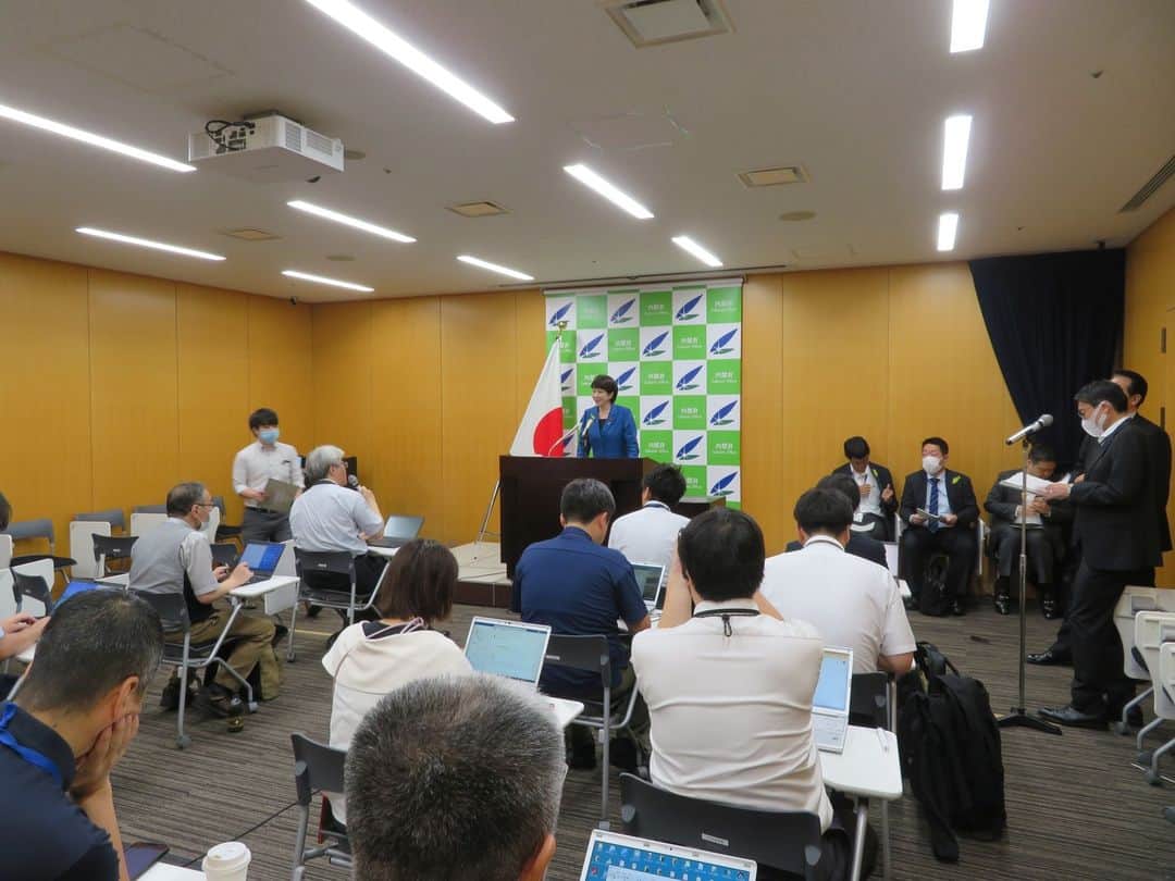 高市早苗のインスタグラム：「7月4日 記者会見」