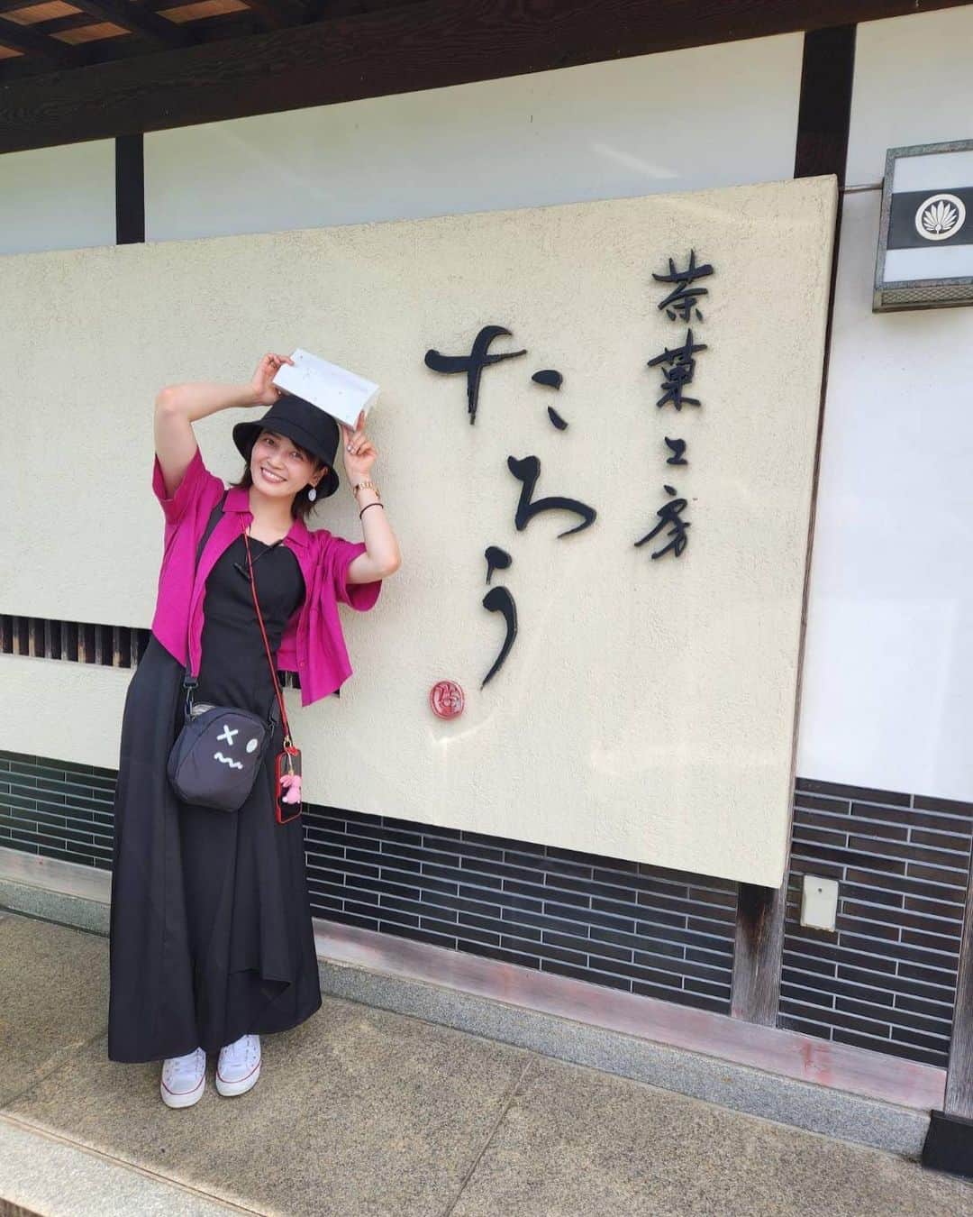 植田麻友美のインスタグラム：「これにて金沢[完]  本当に楽しい2日でした🤭  ⛩愛がなおのこと深まりました⛩  日々感謝❤️   #金沢旅行  #金沢グルメ   #神社巡り   #神社好きな人と繋がりたい」