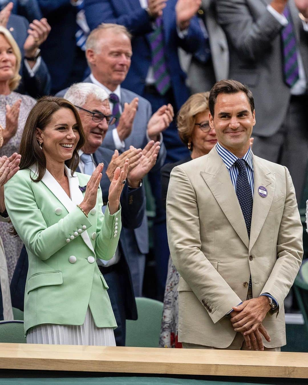 ロジャー・フェデラーのインスタグラム：「A very special visit to the #Wimbledon Royal Box 🎾」