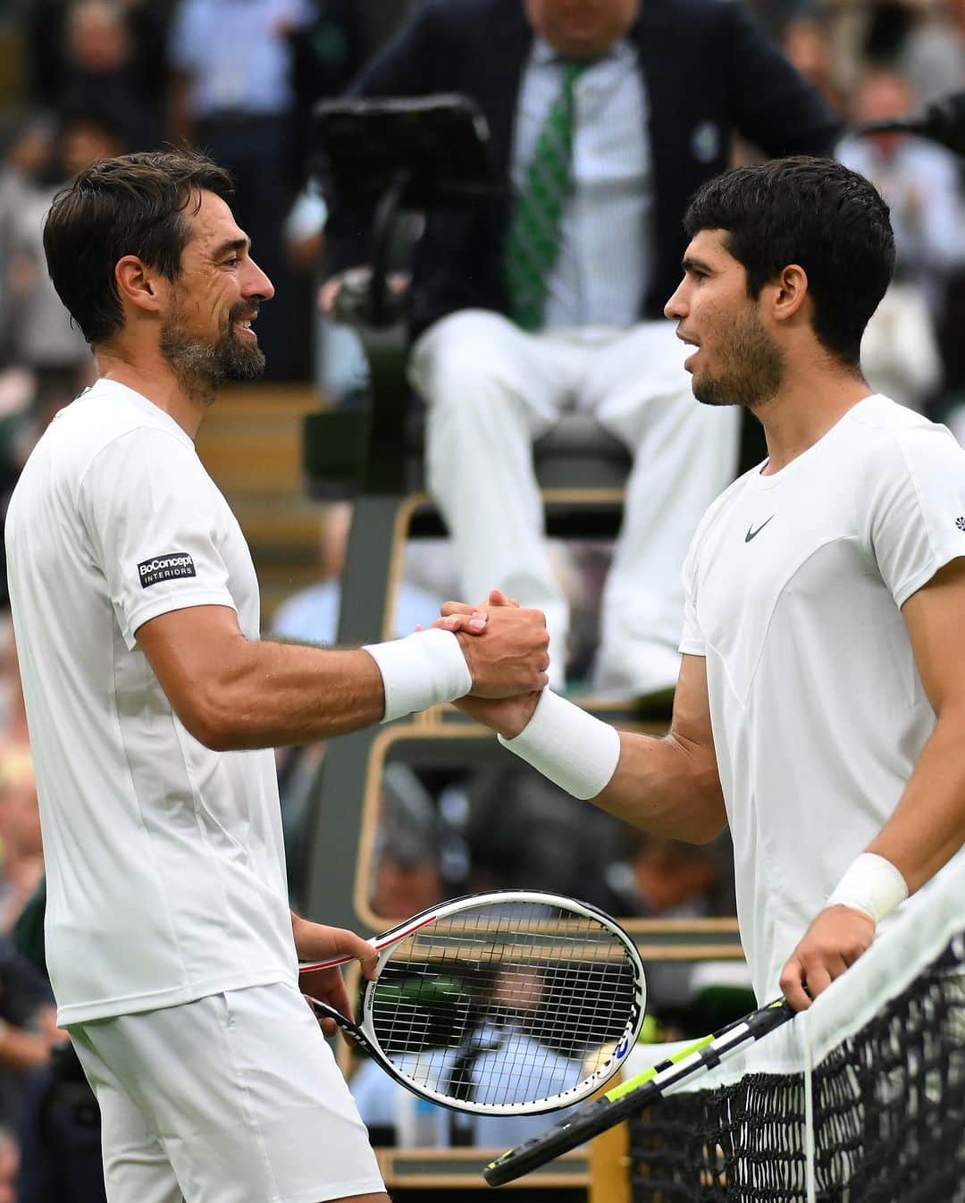 ジェレミー・シャルディーのインスタグラム：「Une dernière danse sur le Court Numéro 1 face à Carlos Alcaraz 🌱  #Wimbledon 📸: @cocodubreuilphoto / @fftennis」