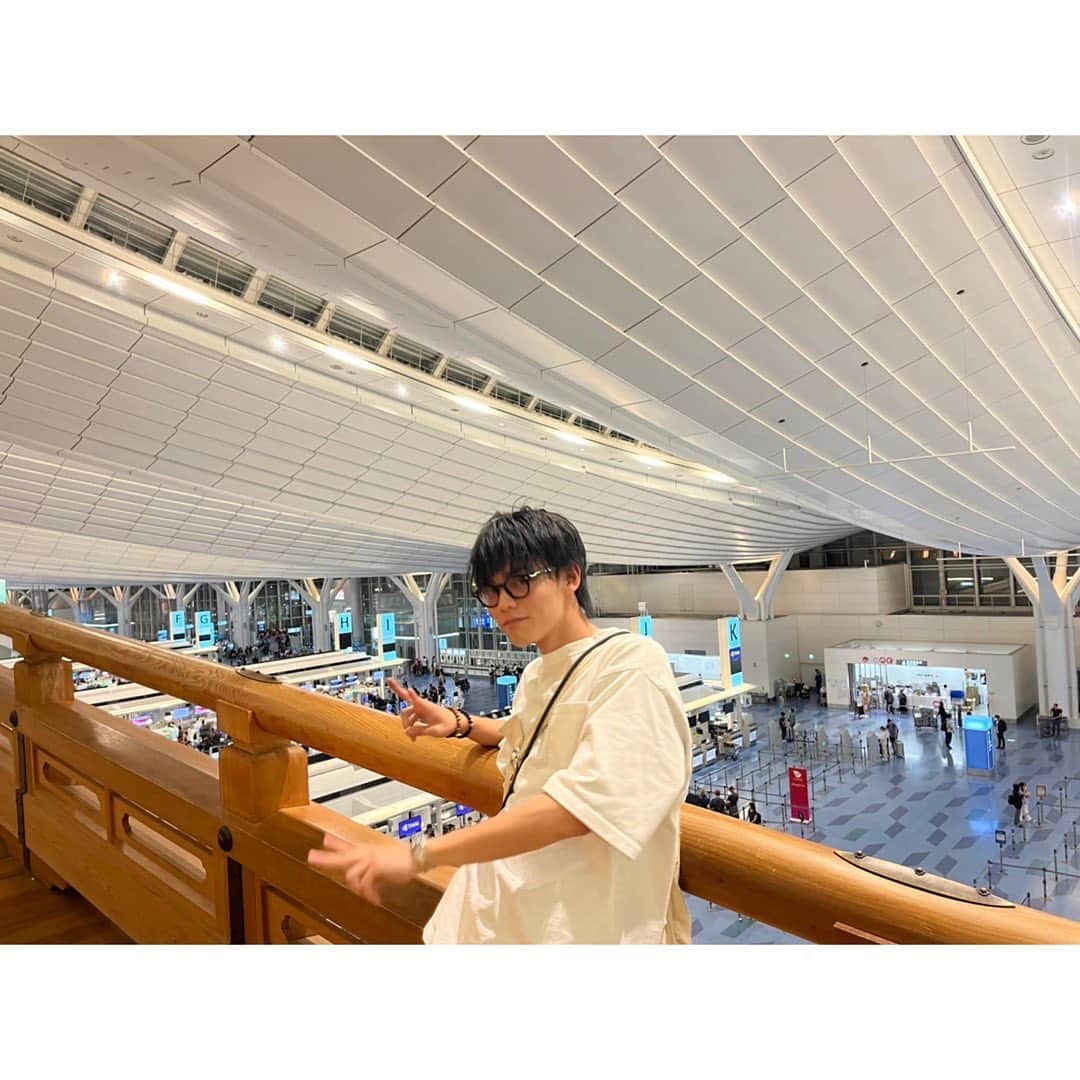 日向亘のインスタグラム：「一人で乗り継ぎ緊張した。少しだけ旅に出てます。またお知らせします。」