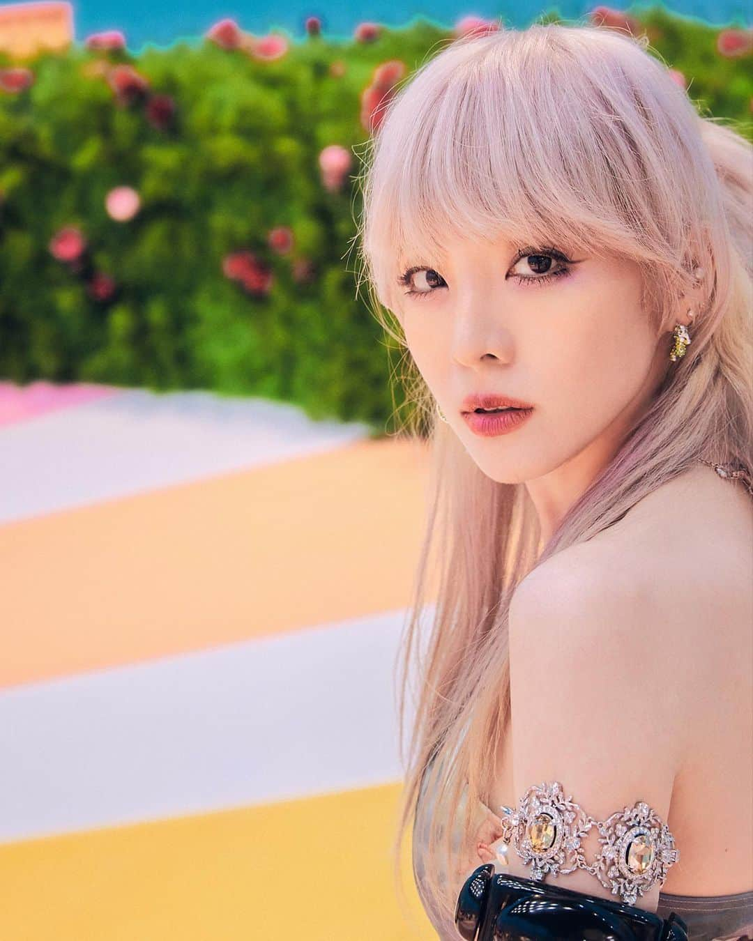 ダラ さんのインスタグラム写真 - (ダラ Instagram)「CONCEPT PHOTO #2  🐰🍬🛎🌃   Sandara Park Digital EP  〖𝐒𝐀𝐍𝐃𝐀𝐑𝐀 𝐏𝐀𝐑𝐊〗 🎡 2023.07.12 6PM (KST)  #산다라박 #SandaraPark #FESTIVAL」7月5日 0時03分 - daraxxi