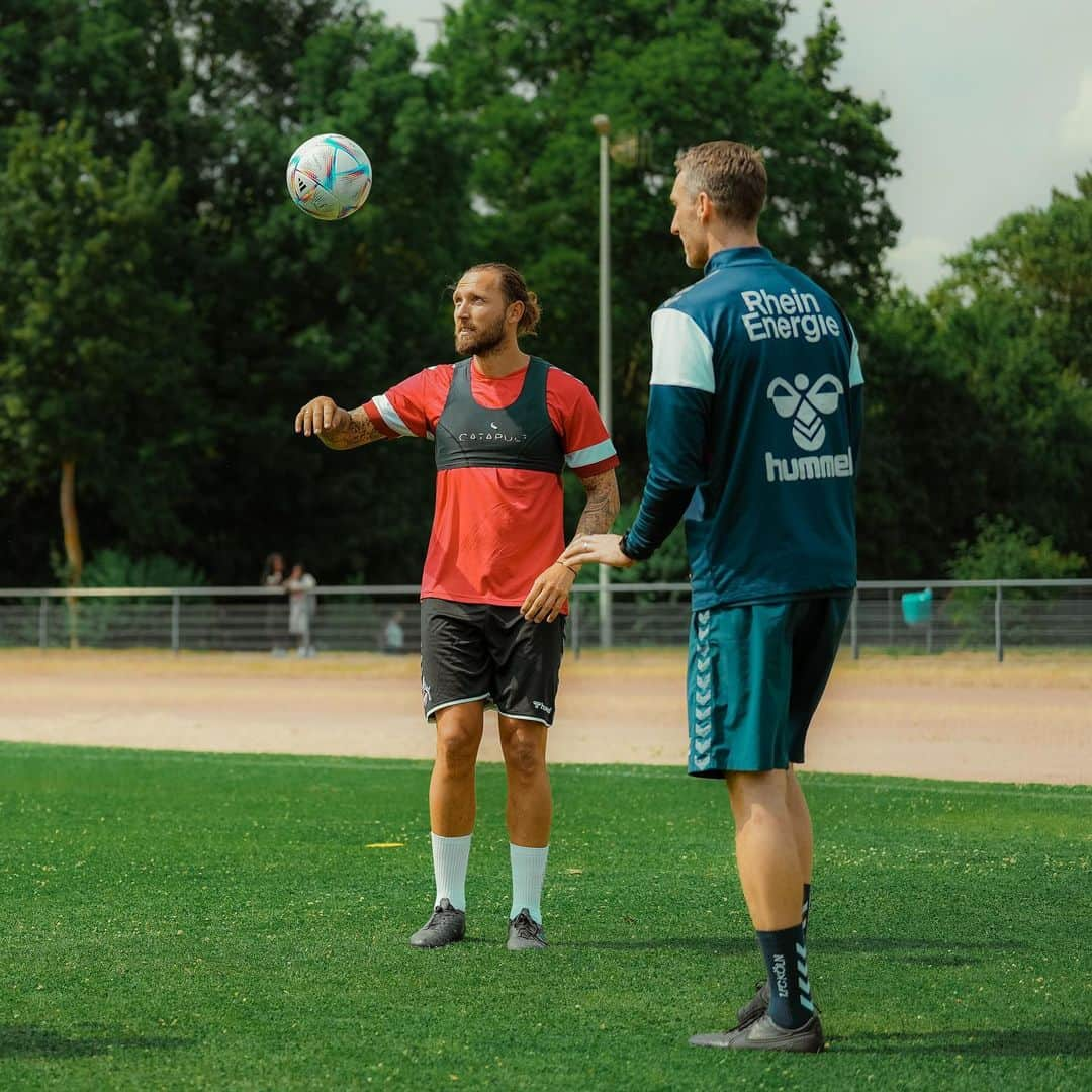 マルコ・ヘーガーのインスタグラム：「Neue Trainingswoche ⚽️  #new #week #ahead #training #preseason #vorbereitung #fc #köln #cologne #under #21 #blessed #positivevibes #thankful #love #addicted」