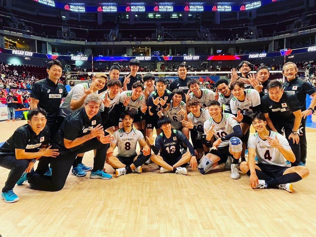 山内晶大のインスタグラム：「. . . VNL 2023 Philippine round 🇨🇳🇯🇵 9勝目✊ . . . #龍神nippon  #Japan #China」