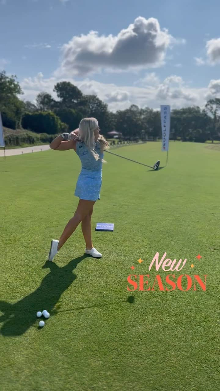 ブレア・オニールのインスタグラム：「All NEW Season of #SchoolOfGolf ⛳️🏌🏼‍♀️💥 out now on @golfpass」