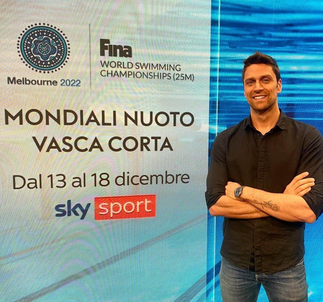 ルカ・ドットのインスタグラム：「Buon 20esimo compleanno @skysport 🎉🎉🎉 Ci vediamo in studio dal 22 al 30 luglio per il mondiale di fukuoka 🇯🇵🏊🏼‍♂️」