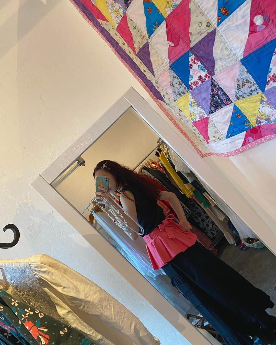 Nana Ninomiyaさんのインスタグラム写真 - (Nana NinomiyaInstagram)「@rufflemaltese が学大にオープンして、やっと行けた🤍 ピンクのエプロンベルトをget🎀✨お店もお洋服もほんっとにかわいいものばっかりだったので、またすぐ行かないと〜〜！ まいこさんいつもありがとう🫶🏽 @maikowatanabe」7月5日 0時25分 - nnmynana