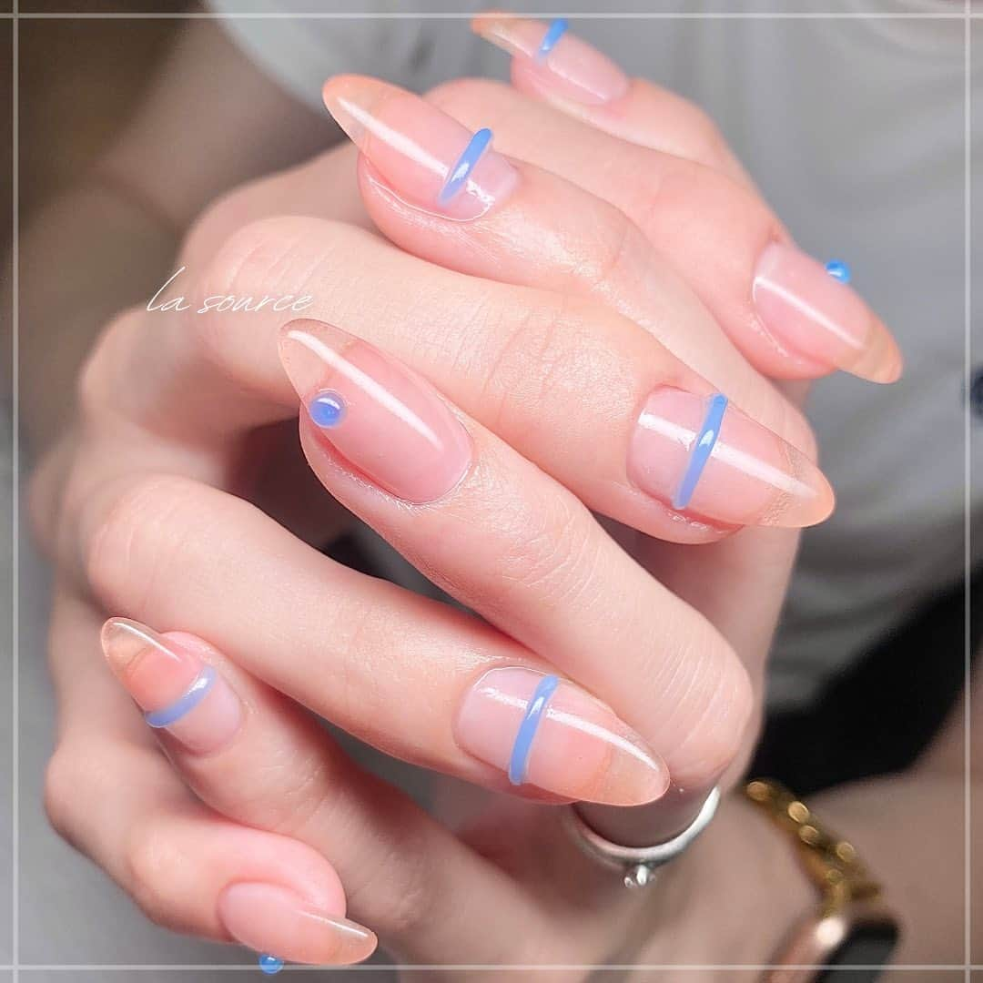 Mihoさんのインスタグラム写真 - (MihoInstagram)「.  .  #ぷっくりネイル #クリアネイル  @la.source_nail  .  ◆住所 〒650-0011 兵庫県神戸市中央区下山手通2丁目12-7 ダイキホームビル2階　203 ◆電話番号 078-600-2382  https://nailbook.jp/salon/20720   .  #三宮フィルイン  #フィルイン #神戸#美甲#美甲設計  #ニュアンスネイル #神戸ネイル #神戸ネイルサロン #三宮ネイルサロン #元町ネイルサロン #トアロード　#三宮　#nail #nailart」7月4日 15時57分 - la.source_nail