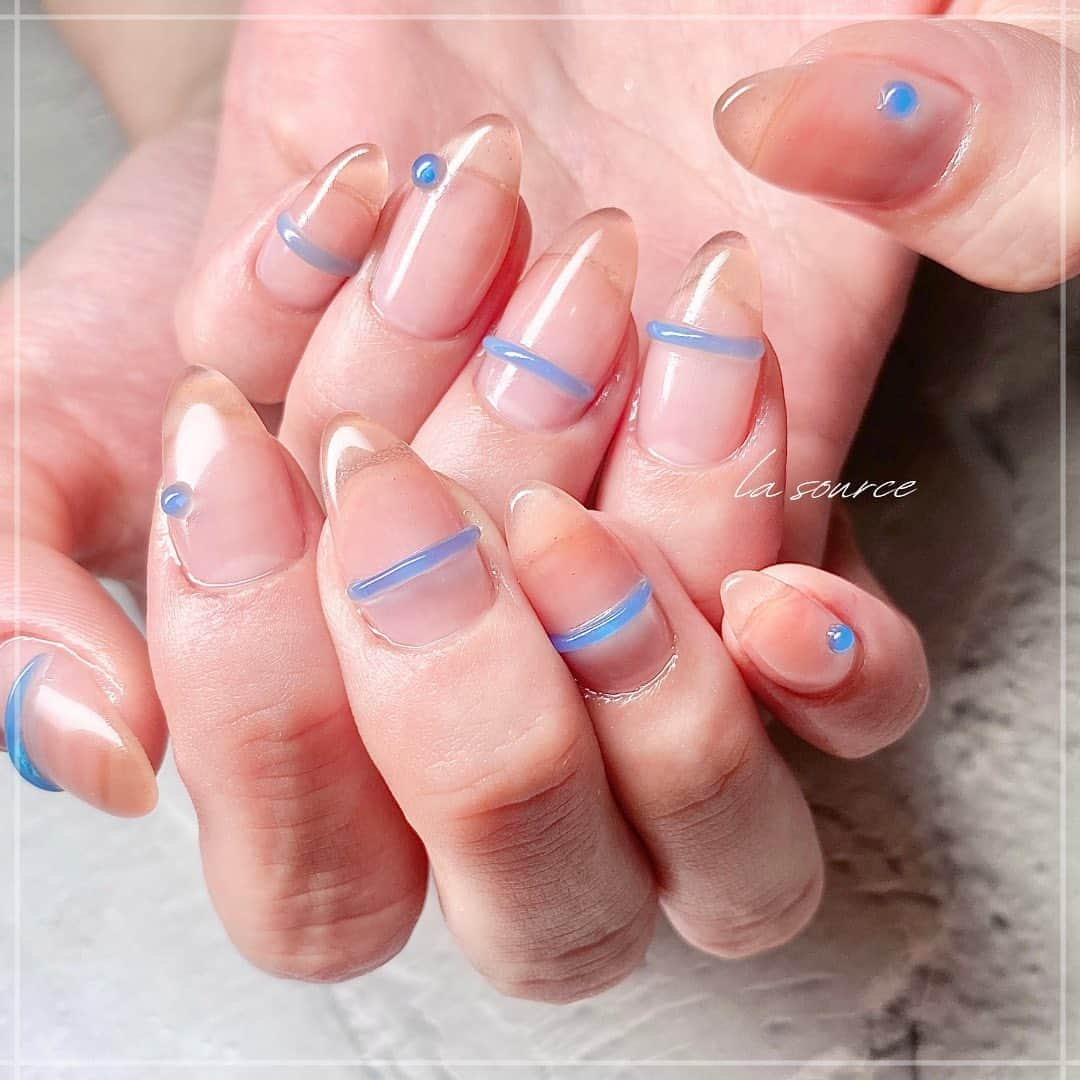 Mihoさんのインスタグラム写真 - (MihoInstagram)「.  .  #ぷっくりネイル #クリアネイル  @la.source_nail  .  ◆住所 〒650-0011 兵庫県神戸市中央区下山手通2丁目12-7 ダイキホームビル2階　203 ◆電話番号 078-600-2382  https://nailbook.jp/salon/20720   .  #三宮フィルイン  #フィルイン #神戸#美甲#美甲設計  #ニュアンスネイル #神戸ネイル #神戸ネイルサロン #三宮ネイルサロン #元町ネイルサロン #トアロード　#三宮　#nail #nailart」7月4日 15時57分 - la.source_nail