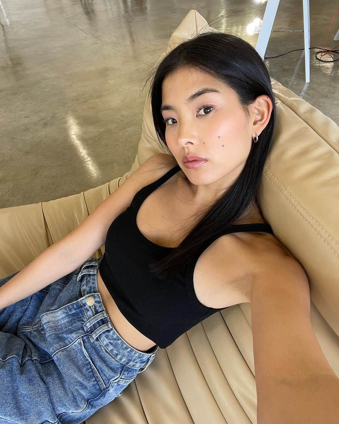 あゆみテレサのインスタグラム：「she's sat🤎」