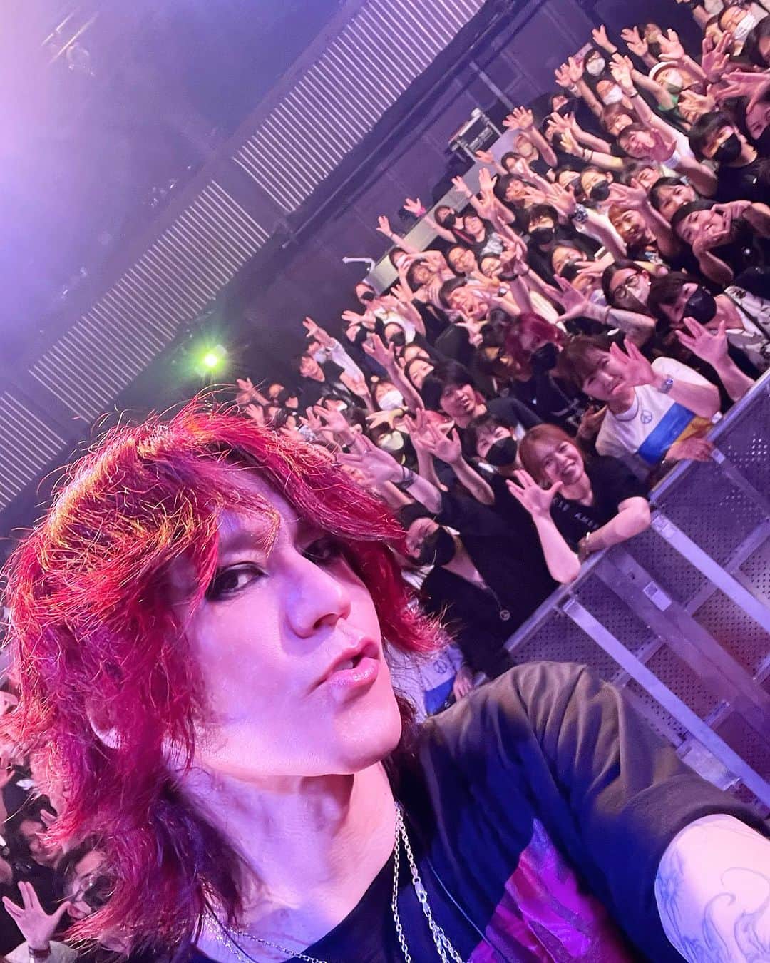 SUGIZOさんのインスタグラム写真 - (SUGIZOInstagram)「From Tokyo with Love 0703.  昨日、SUGIZO TOUR 2023  Rest in Peace & Fly Away 〜And The New Chaos is Saving You〜 初日、新宿ReNYにてFC限定公演でした！  流石SOUL’S MATEがSGZの故郷、みんな本当に素晴らしかった！最幸の初日だった。心から感謝します。  明日は大阪公演！全力で行くよ！  #SUGIZO #SUGIZOTOUR2023 #COSMICDANACESEXTET」7月4日 16時07分 - sugizo_official