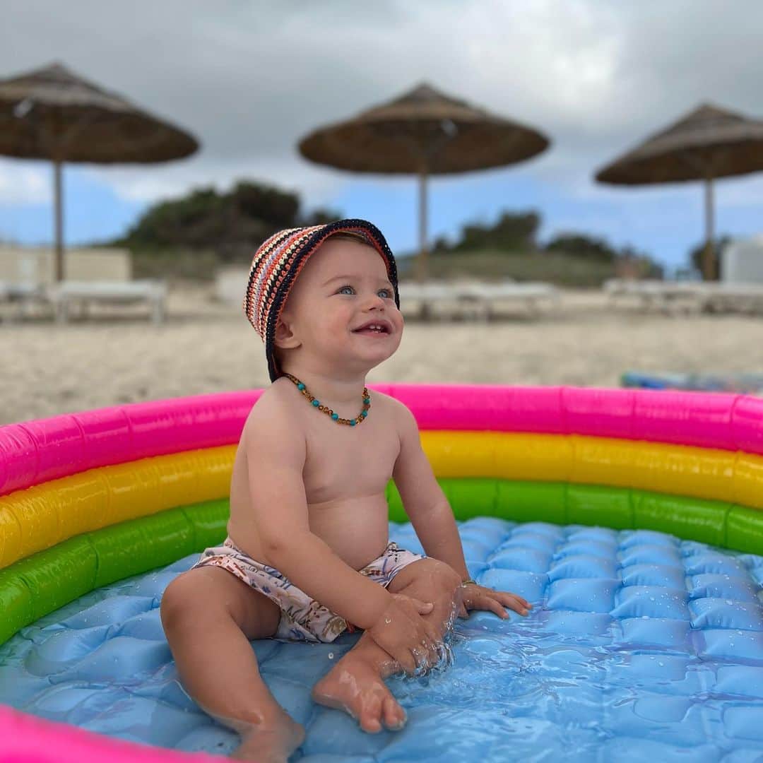 ヤコポ・サーラのインスタグラム：「Tanti auguri amore mio. In questo anno hai cambiato la nostra vita, spero che nella vita tu possa realizzare tutti i tuoi sogni. I love you  Papà」