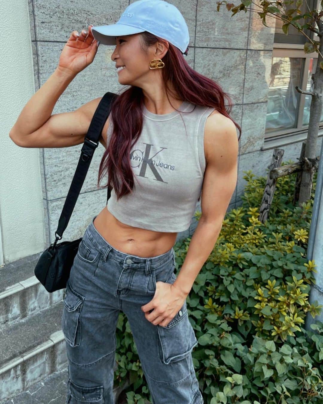Aya（小山内あや）さんのインスタグラム写真 - (Aya（小山内あや）Instagram)「毎日激暑だけど身体みんな大丈夫かな❓ 元気かな❓バテてない❓ やば過ぎる暑さだって吹っ飛ばす最強ボディ目指してます🔥🔥 HEY！夏よ！いつでも待ってるぜ。😎」7月4日 16時41分 - aya_fitness