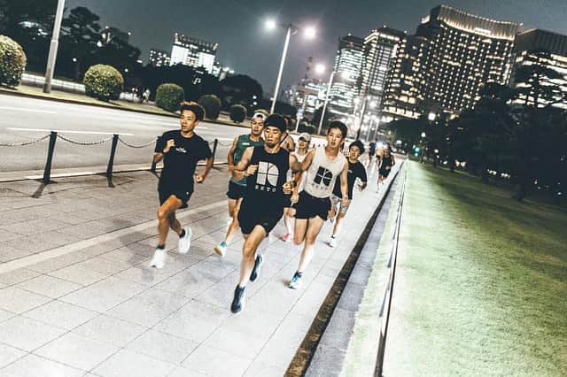 神野大地さんのインスタグラム写真 - (神野大地Instagram)「RETO RUNNING CLUB！ 暑くても、それぞれが本気で取り組み、みんなで力を合わせてハードメニューをこなす！ 最高のチーム。  昨日の練習後には僕が実践してる熱中症対策も共有しました。 @reto_sports  #retorunningclub   📸 @tatsu__tatsu」7月4日 16時41分 - daichi_0913
