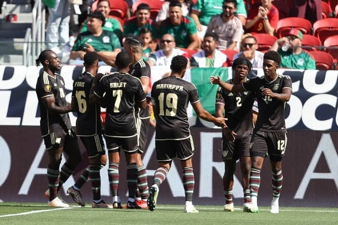 マイケル・アントニオさんのインスタグラム写真 - (マイケル・アントニオInstagram)「Our Biggest win in Gold cup history 🙌🏾 🇯🇲」7月4日 16時51分 - michailantonio