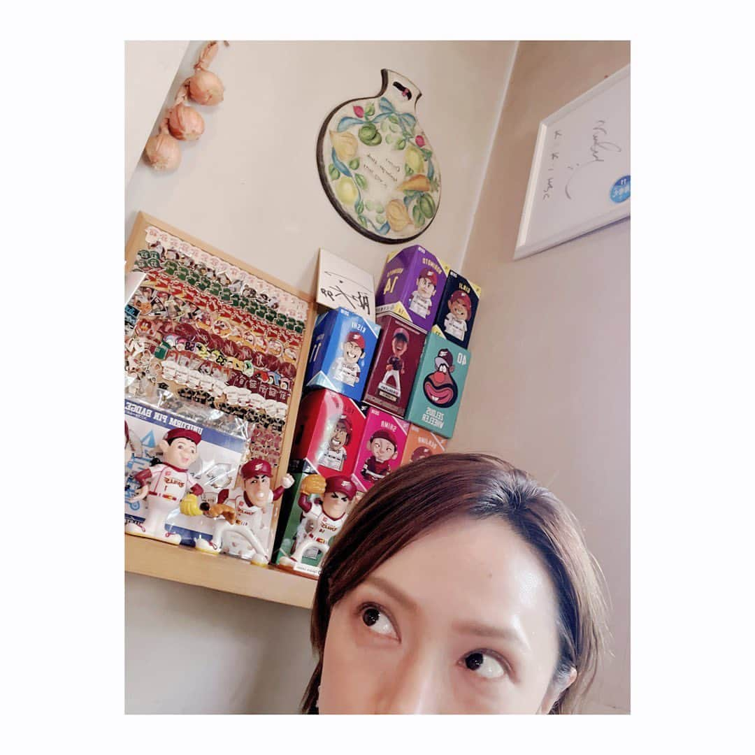 杜野まこのインスタグラム：「＼ハンバーグの店　オニオン💛／  富谷市の美味しいハンバーグ屋さん。 2010年上京の日も、最後の富谷ご飯はオニオンのハンバーグだったな〜(⁎ ᵛ ᵕ ᵛ) 思い出いっぱい☆  通されたお席には楽天グッズがいっぱい飾られていて やっぱり野球に運命感じたわ⚾️✨  #宮城県 #富谷市 #とみや #ハンバーグ #ハンバーグの店オニオン  #rakuteneagles #地元 #愛 #再出発」