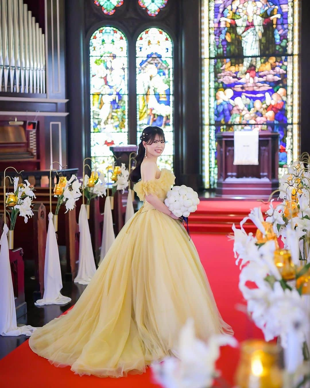 ♡プラコレWedding·⋆*さんのインスタグラム写真 - (♡プラコレWedding·⋆*Instagram)「. @placole_dressy【#DRESSY花嫁 】 【#プラコレ】をつけて投稿&フォローしてね♩ . ＝＝＝＝＝＝＝ . 元気カラーの象徴🌟 イエローカラードレス✨  パッと明るく肌を魅せてくれて 輝かしい存在に＊  着た途端にときめくドレスカラーになっています♩ . ＝＝＝＝＝＝＝＝ 👗photo by... @miyu_wd1127 さま @bridalcollectionoz さま @y_tgwd さま @_nagi_wd さま @mapo.hana さま ＝＝＝＝＝＝＝＝ . 『#DRESSY花嫁』『#プラコレ』の ハッシュタグをつけて写真をUPしてね✦ 花嫁アプリ『DRESSY by プラコレ』の 記事に掲載＆リグラムされるかも♩ . みなさまからのいいねや保存 コメントをお待ちしています♥️ 「このウェディングドレス可愛い！」 「ヘアスタイルも気になる！！」 「今の花嫁さんの流行りは！？」etc. . ＝＝＝＝＝＝＝＝ 花嫁アプリでは、 プロのアドバイザーに結婚式の相談を何度でも♡ ウェディングドレスの記事や、 自分のウェディングレポを残せちゃう♡” . >>>TOPのURLからcheck ⋈ @placole_dressy >>>結婚のご相談は プラコレウェディングアドバイザーへ♡ @wedding_adviser >>>ウェディングレポを残したいなら、 farny by プラコレをcheck ✎ @farny_wedding >>>花嫁準備に欠かせないアイテムをお探しなら placole & dressy Beauty をcheck ❁ @dressy_beauty_ >>>素敵なドレスに出会いたい花嫁さま♡ @dressyonline_をcheck >>>おしゃれなファミリーフォトは ドレシーベイビーをcheck 𓏸 @dressy.baby >>>鎌倉にOPEN”お花とドレスと紅茶のカフェ” @dressyroom_teaをcheck𓌉𓇋 . ＝＝＝＝＝＝＝＝＝＝＝＝＝＝＝＝ . #プレ花嫁 #卒花 #花嫁 #卒花嫁 #結婚 #結婚式 #試着レポ #farnyレポ #2023秋婚 #2023冬婚 #2024春婚 #2024夏婚 #カラードレス試着 #ドレス試着 #ドレス試着レポ #ドレス選び #カラードレス #カラードレス迷子 #ウェディングドレス #ドレス迷子 #ドレスフォト #ウェディングフォト #フラワードレス #チャペルフォト #チュールドレス #イエロードレス」7月4日 16時55分 - placole_dressy