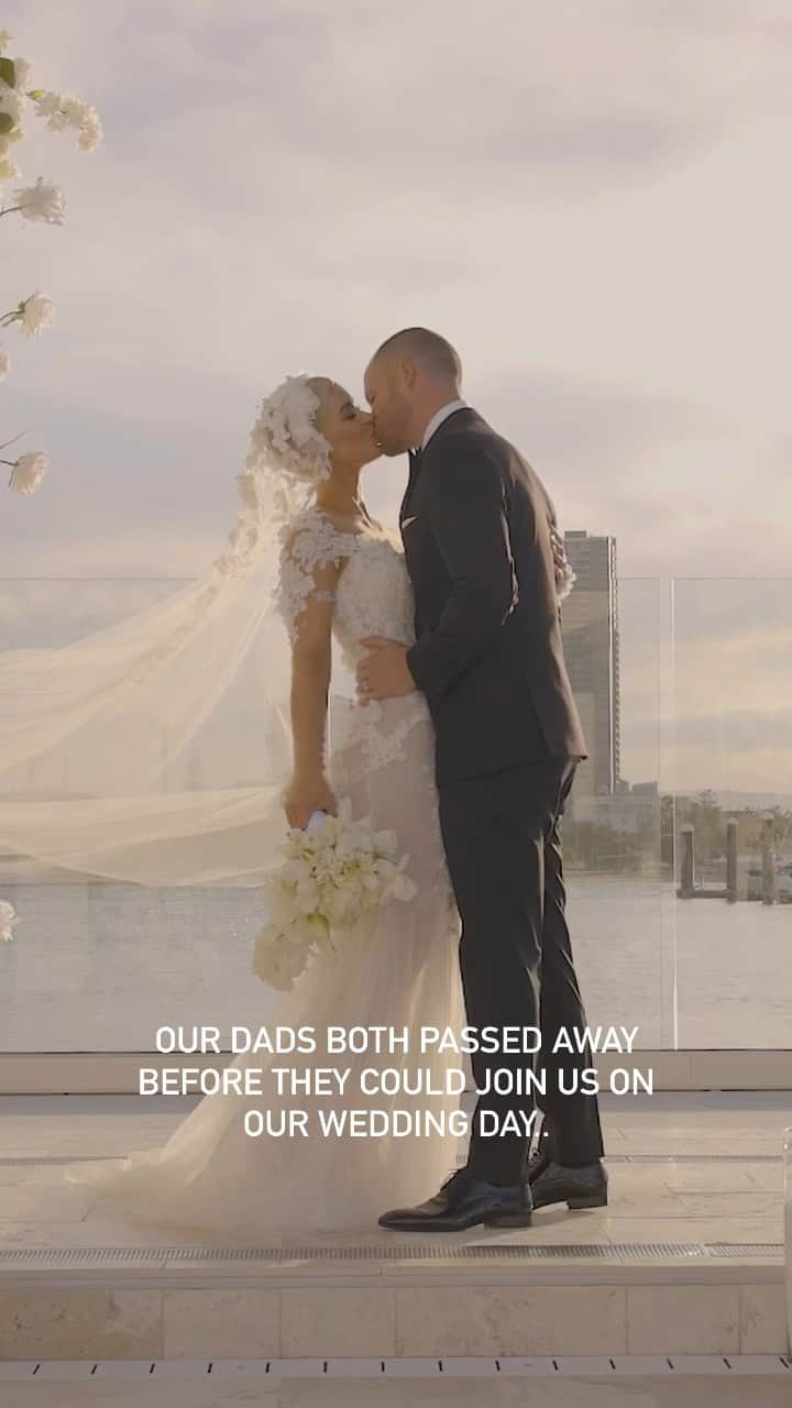 エリー・ゴンサルヴェスのインスタグラム：「Anyone who has lost a loved one knows it will always be one of the most challenging things you’ll ever have to live with…   As most of you know, @ross_scutts and I both lost our dads not too far apart and we always knew our wedding day would be hard because of this but we did so much to honor them on our day.   Thank you @the.monkey.brush for creating this beautiful moment bringing our dads back to us one last time 🤍 You’ve shown us once again that even after loss, love has the power to heal and connect us.   We are forever grateful for the love and memories we shared with them.. and I know they’re standing by us just like they are in this picture supporting and loving us as they always did 🥹🤍 Film @followcaio」