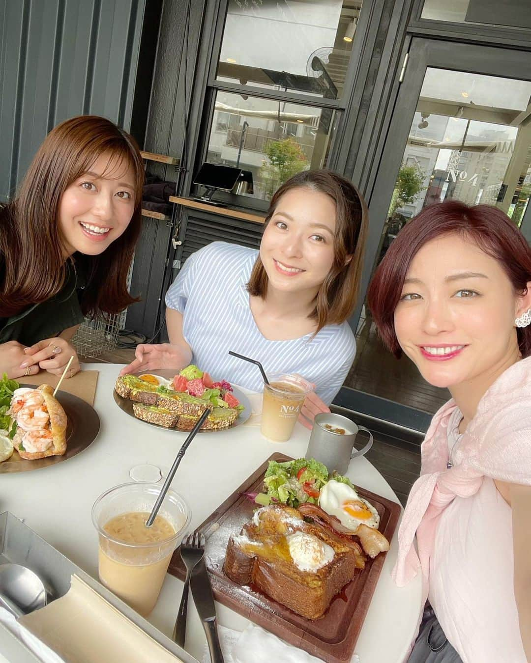 斎藤ちはるさんのインスタグラム写真 - (斎藤ちはるInstagram)「カメラで撮ると、食事もより思い出に残るなぁ☺️ . 恵理那さんと紗里さんと私、それぞれが食べたご飯の記録です🤤 . . #1枚目 #わたし #2枚目 @sarisumita_ex さん #3枚目 @elina_arai さん #楽しかった #chihashot . . #斎藤ちはる#テレビ朝日アナウンサー#テレビ朝日#テレ朝#アナウンサー#朝ごはん#モーニング#グッドモーニング#グッド#ブランチ#バインミー#アボカドトースト#フレンチトースト#カフェ#テラス」7月4日 19時40分 - chiharu_saito_ex