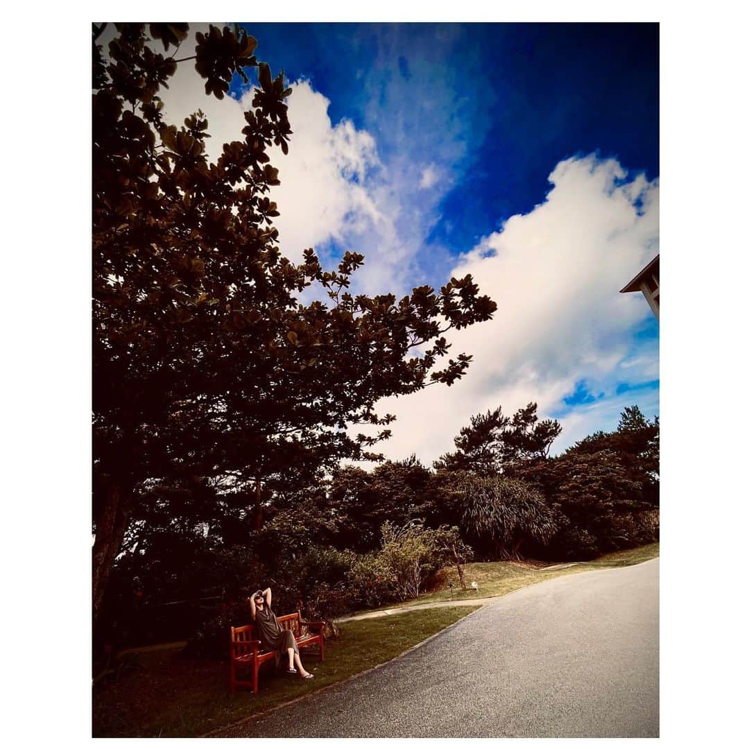 龍真咲さんのインスタグラム写真 - (龍真咲Instagram)「あぢぢ…🥵  ゲリラ雷雨… センジョウコウスイタイ… 熱中症… 湿度95%って⁉︎  上手に付き合って、夏🍉🌞  皆さんもお気をつけて⚠️  #1日1アイス 🍨」7月4日 17時54分 - masaki_ryu