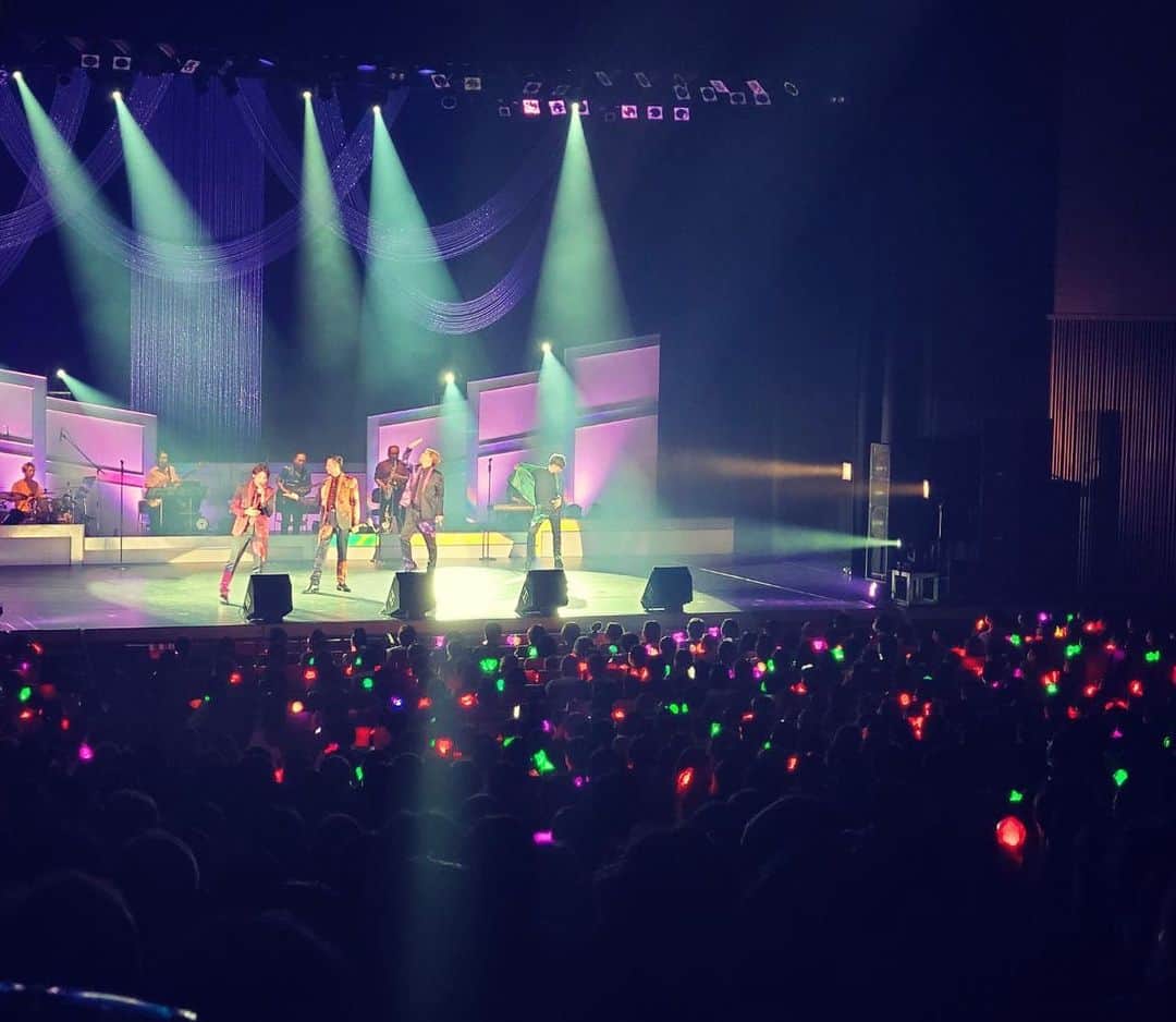 のインスタグラム：「💜❤🧡💚 ━・━・━・━・━・━・━・━ 📺ライブ・エール出演決定！！ ━・━▼ ━・━・━・━・━・━ 8/12(土)  NHKの音楽番組｢ライブ・エール｣に純烈の出演が決定しました✨  さらに！ NHKホールの観覧応募も決定😊  純烈スタッフアカウントのプロフィールにあるハイライト【出演情報】よりリンクをチェック✅ ＊ブログなどでもご確認いただけます＊  ＝＝＝＝＝＝＝＝ ■詳細 ｢ライブ・エール2023～新しい夏～｣ NHK総合・BS4K・BS8K 2023年8月12日(土) 19:30～20:45／21:00～22:00＜一部地域を除く＞  ■NHKホールの観覧応募 7月13日(木) 23:59 締切 ＝＝＝＝＝＝＝＝  ぜひご覧ください！   #純烈  #番組出演  #nhk  #ライブエール   #観覧」