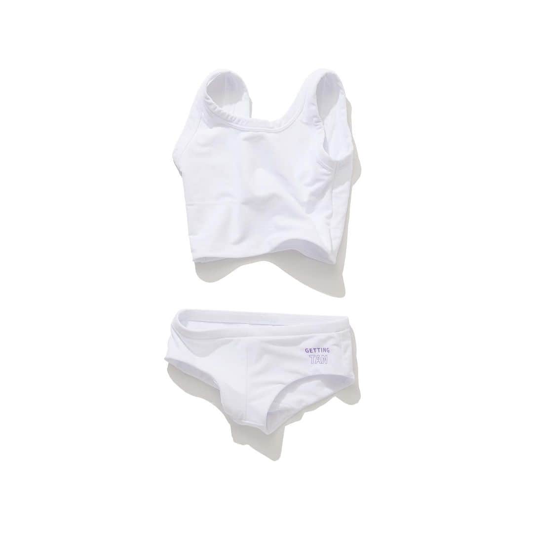 GUACAMOLEのインスタグラム：「7/6(Thu)12:00〜Pre-Order🪸🩵  公式オンラインストアにて 2023SS swimwearとrash guardの 先行受注を7/6よりスタートいたします🌴  #guacamole#guacamolejapan#swimwear#rashguard#summertrip #sea#pool#水着#スイムウェア#ラッシュガード#スイムコーデ#海#プール」