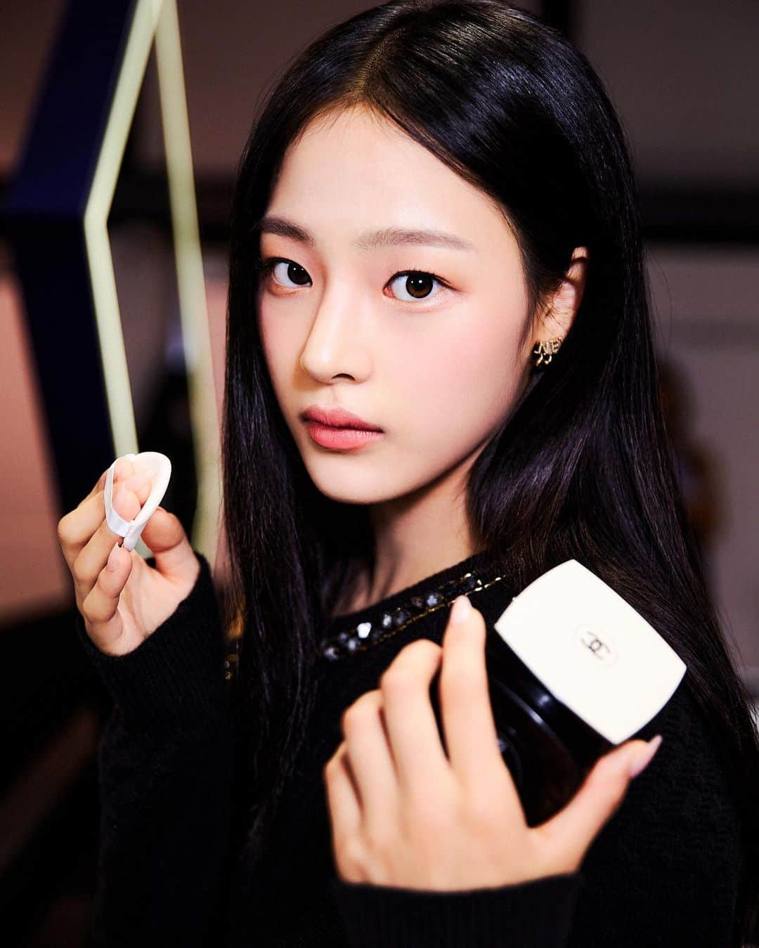 NewJeansさんのインスタグラム写真 - (NewJeansInstagram)「@chanel.beauty.korea 💄 MINJI at CodesCouleur POP UP  #CodesCouleur #광고 #샤넬코드컬러팝업 #샤넬메이크업 #샤넬뷰티 #뉴진스 #NewJeans #MINJI」7月4日 19時00分 - newjeans_official