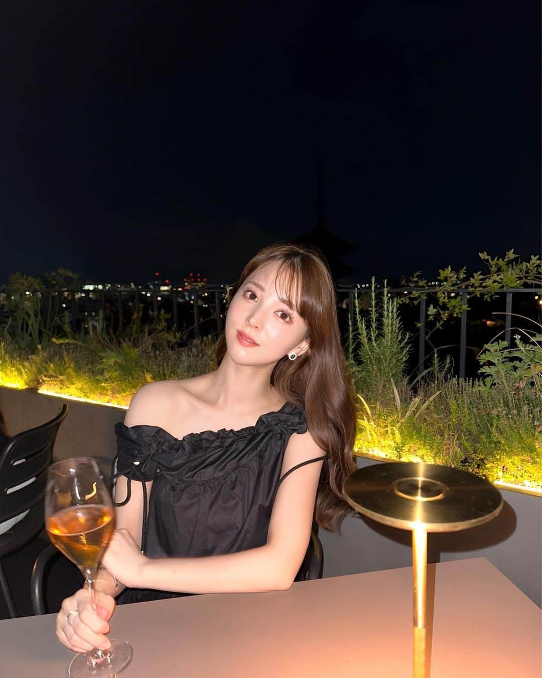 麻亜里さんのインスタグラム写真 - (麻亜里Instagram)「京都のおしゃれルーフトップバー🍷 K36  お昼にもまた来てみたい♡  22時には五重塔のライトが消えちゃうので五重塔を見たい人は それまでに入るのがおすすめ✨  #k36 #京都観光 #京都グルメ #京都ホテル #京都カフェ #ルーフトップバー」7月4日 18時41分 - maari.0108