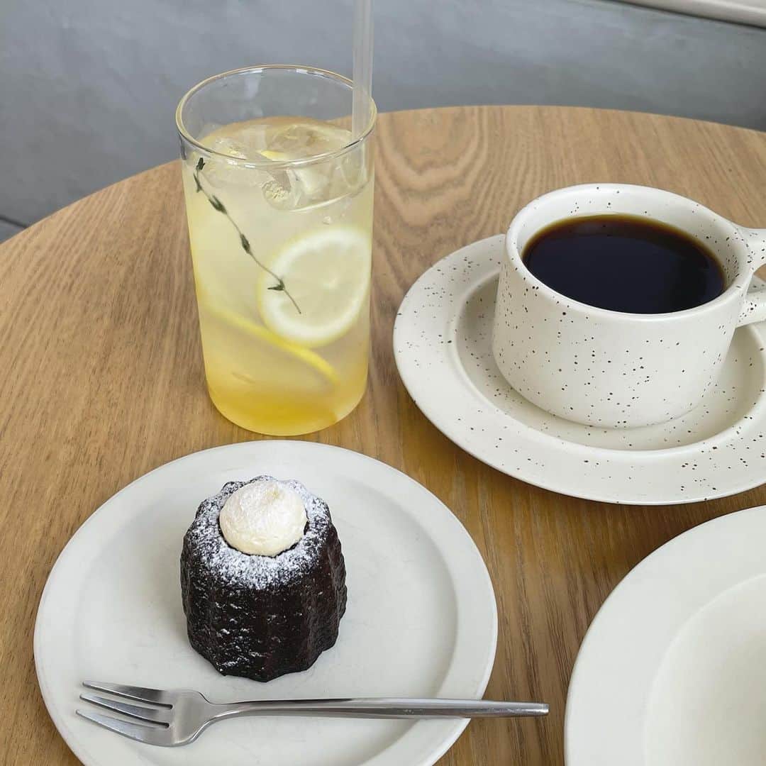 竹村夏音さんのインスタグラム写真 - (竹村夏音Instagram)「気になってたカフェにやっと行けた🍋🎀🤍  次はタルトも食べたいな👨🏼‍🍳🍴」7月4日 19時10分 - _tink159_