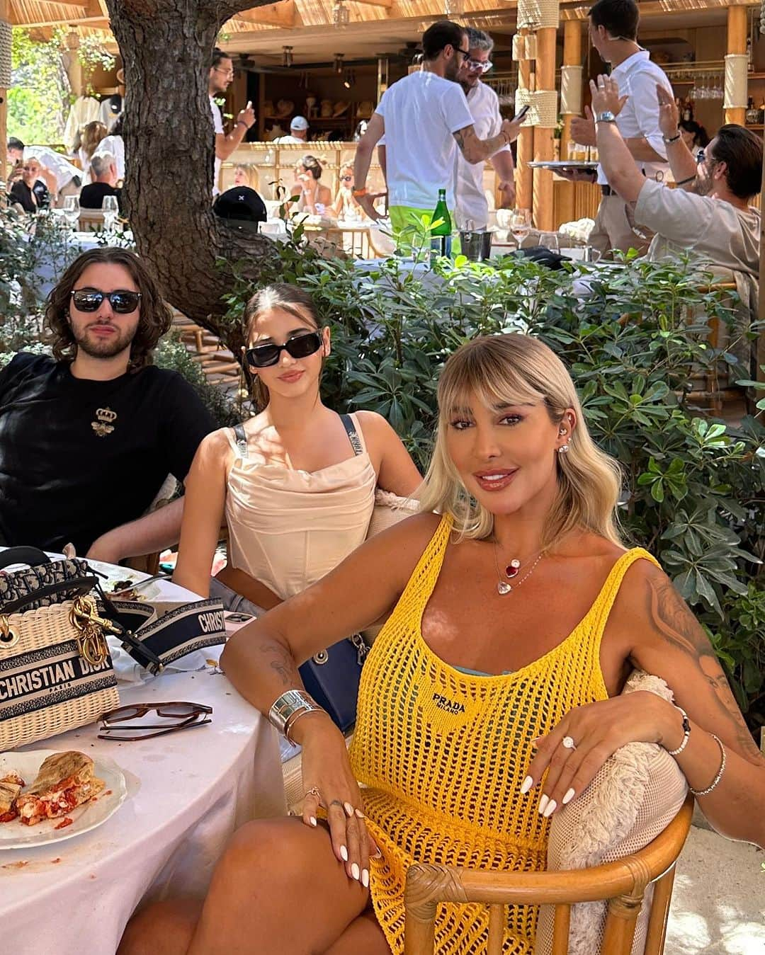 ジョエル・マーディニアンさんのインスタグラム写真 - (ジョエル・マーディニアンInstagram)「Gigi l’amoroso  #joellemardinian #familyfirst #gigi #sainttropez @ellakaddoura @bailey.creane @dabdub」7月5日 2時00分 - joellemardinian