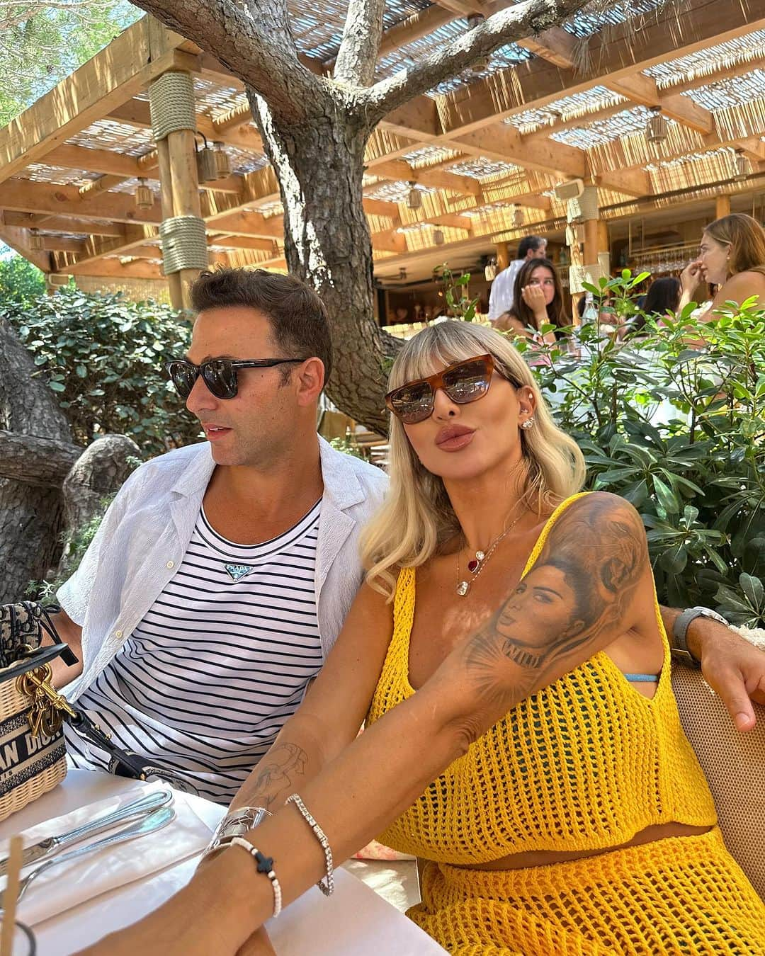 ジョエル・マーディニアンさんのインスタグラム写真 - (ジョエル・マーディニアンInstagram)「Gigi l’amoroso  #joellemardinian #familyfirst #gigi #sainttropez @ellakaddoura @bailey.creane @dabdub」7月5日 2時00分 - joellemardinian