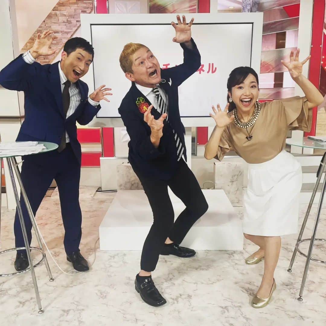 松本隆博のインスタグラム：「。⁡ ⁡今日も観て下さって、⁡ ⁡ありがとう😊😊😊😊‼️⁡ ⁡⁡ ⁡ガオぉ～～～🦖🦖🦖🦖🦖🦖🦖🦖🦖🦖🦖🦖🦖🦖🦖🦖🦖🦖🦖⁡⁡ ⁡(生放送、観た人にはわかる( ᴖ ·̫ ᴖ )) ⁡⁡ ⁡還暦少年 松本隆博」