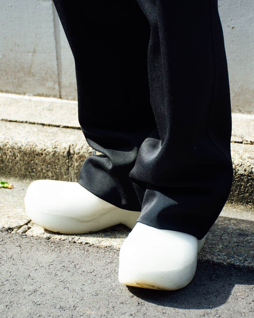 ファッションプレスさんのインスタグラム写真 - (ファッションプレスInstagram)「.  福田 凌 Ryo Fukuda(@futian6477)  20歳／大学生  t shirt #アワーレガシー #ourlegacy pants&shoes #ボッテガヴェネタ #bottegaveneta shoulder bag #ユニクロ #uniqlo  #fashionpress #fashionpresssnap」7月4日 19時55分 - fashionpressjp
