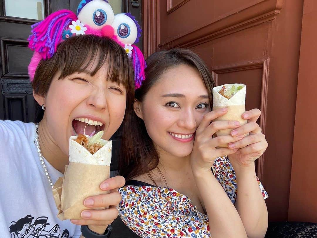 犬塚あさなのインスタグラム：「夏のユニバも最高だね⭐️ 隣に親友、最高だね⭐️⭐️  #ユニバ #ユニバーサルスタジオジャパン #ゆにば」