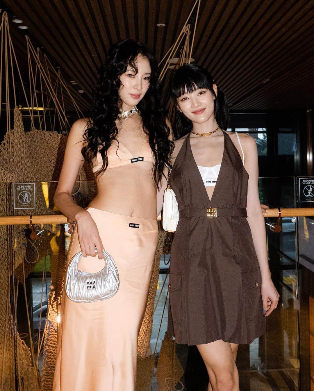 가로수길 , Seoulさんのインスタグラム写真 - (가로수길 , SeoulInstagram)「Miu Miu Club L’ETE_Seoul  몬드리안 호텔에서 열린 미우미우 칵테일 파티 ✨  진짜 최고의 행사 였다용 ❣️🫣」7月4日 20時05分 - jaylim1