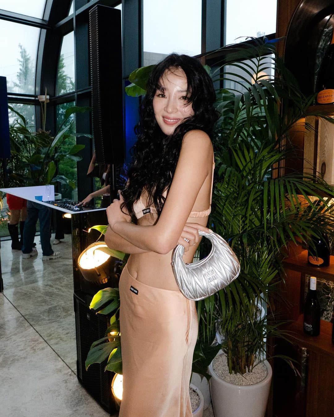 가로수길 , Seoulさんのインスタグラム写真 - (가로수길 , SeoulInstagram)「Miu Miu Club L’ETE_Seoul  몬드리안 호텔에서 열린 미우미우 칵테일 파티 ✨  진짜 최고의 행사 였다용 ❣️🫣」7月4日 20時05分 - jaylim1