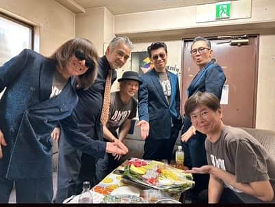 田中和さんのインスタグラム写真 - (田中和Instagram)「アブラサミットツアー岡山デスペラード・京都メトロありがとうございました！ 楽しい宴でしたね〜今回も皆さまの素敵な御三方への愛をサポートメンツへも分けて下さりホントにありがとうございました！ あと残すところ2本で今年のツアー終了ではありますが、引き続き応援の程宜しくお願い致します！ #アブラサミットツアー2023  #アブラーズ  #武内享  #大土井裕二  #藤井尚之」7月4日 20時08分 - kazz620