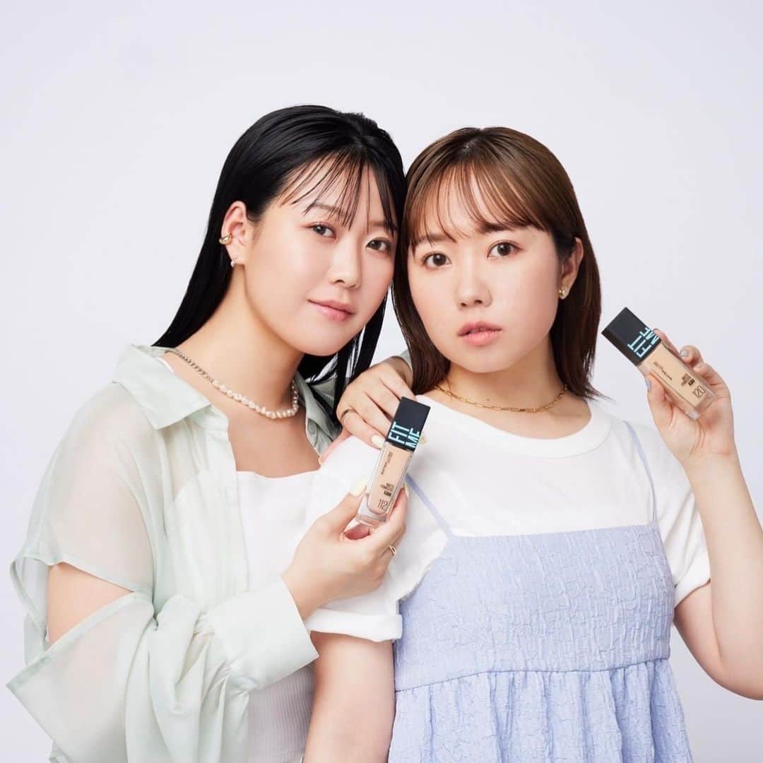 のインスタグラム：「お知らせ❕🎀✨✨✨ ⁡ この度むくえながメイベリン FIT MEのアンバサダーに就任しました！ ⁡ 汗とかをかいても崩れにくくて、本当に毎日愛用してる😂♡ 沖縄でもさらさら感キープしてくれてたしとってもおすすめ🤲🏻 ⁡ 全国のバラエティストアや ドラッグストア、オンラインで購入できます🌼 店舗やWEB CMにむくえながいるから ぜひチェックしてね🖤 ⁡ #メイベリン #PR #フィットミー #顔面死守ファンデ #ファンデーション #ファンデ #リキッドファンデ #リキッドファンデーション」