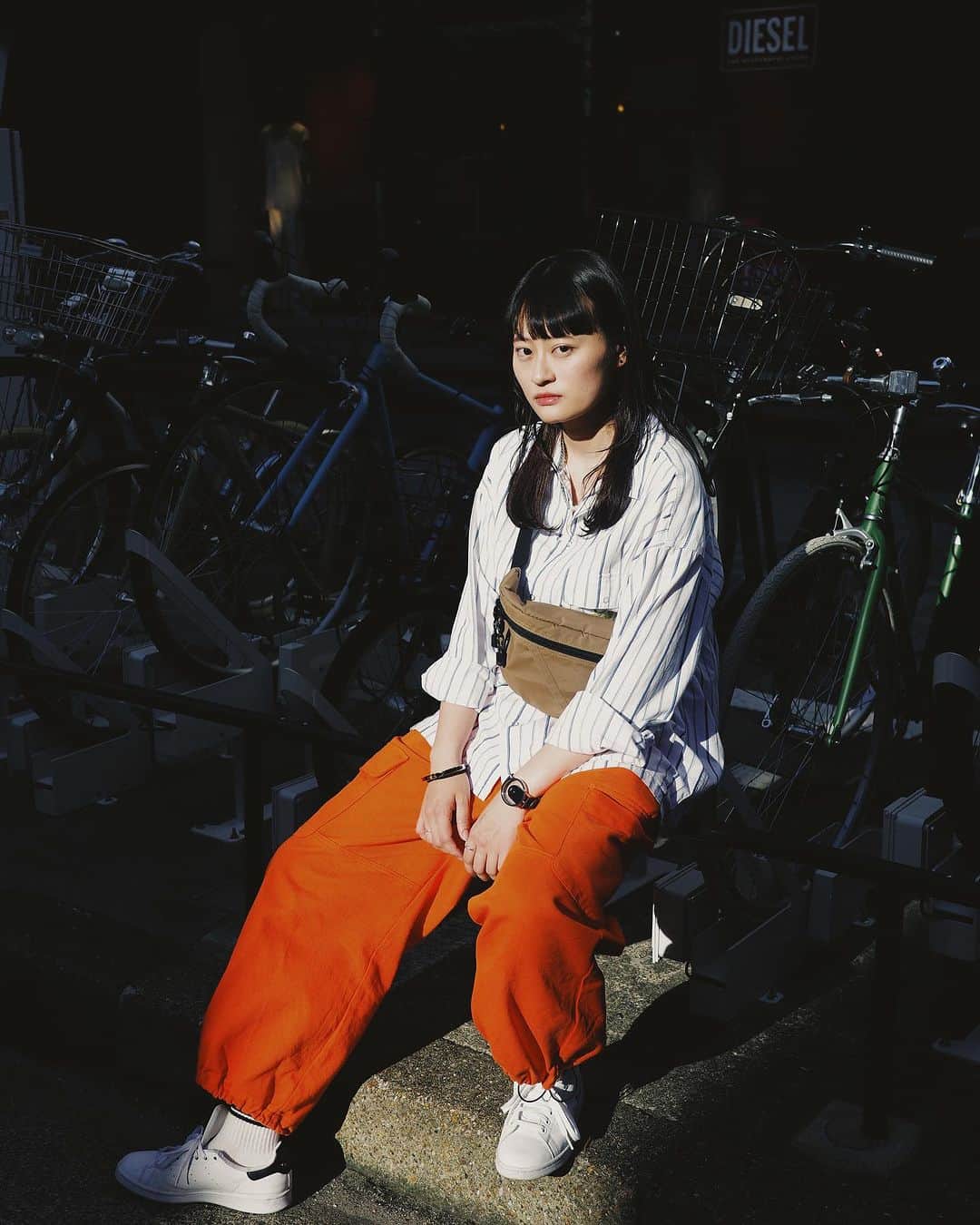 トヲルのインスタグラム：「. . . ウルフはじめ🧡 #トヲルお客様スナップ . . cut..トヲル color..綾華 . . #お客様スナップ  #姫カット #姫カットロング #黒髪姫カット  #マッシュウルフ #ウルフカット名古屋 #ロングウルフ #韓国ウルフ」
